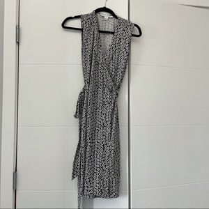 Diane Von Furstenberg Sleeveless Wrap Dress - 2